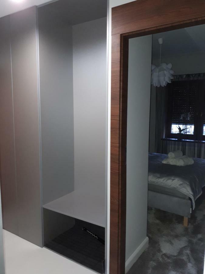Apartamenty Centrum- Kochanowskiego -Dawniej Two-Bedroom Apartment Zielona Gora  Exterior photo