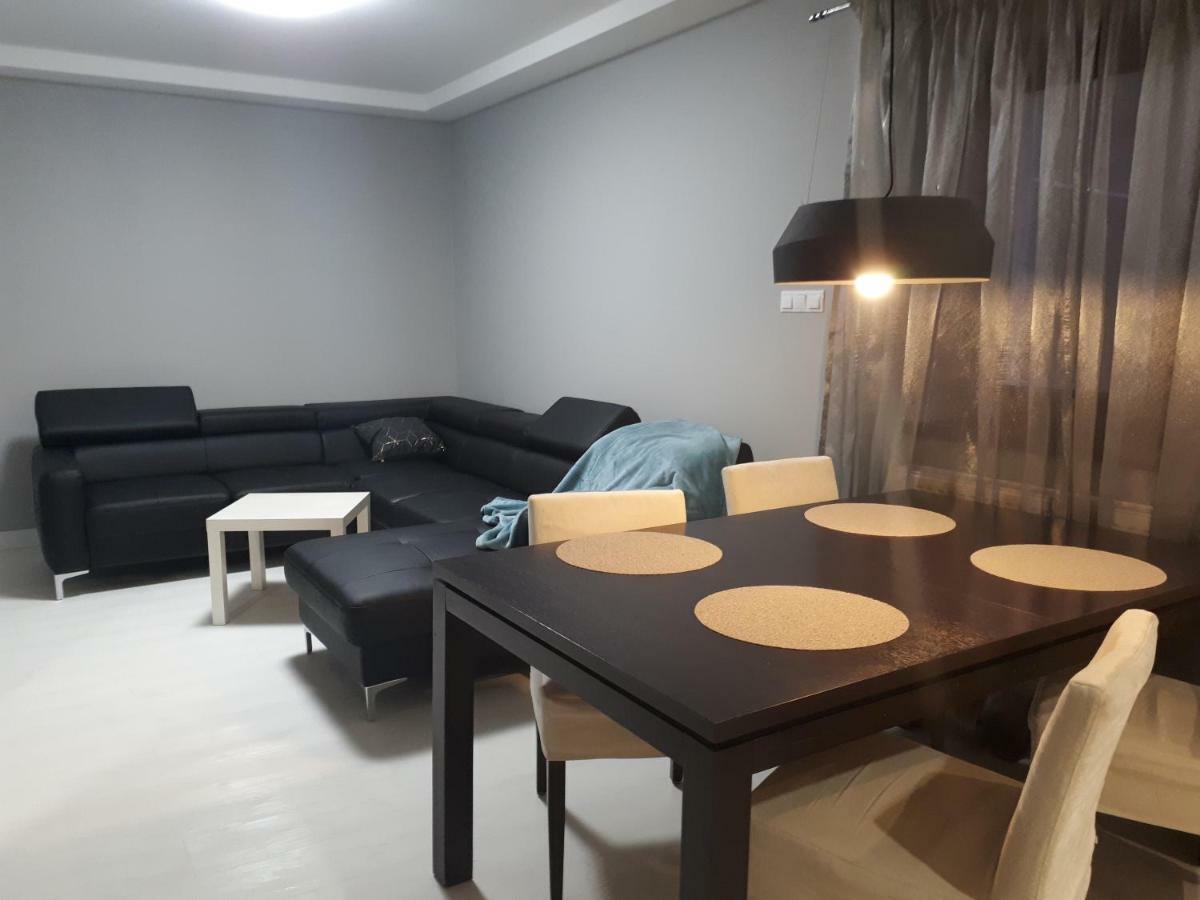 Apartamenty Centrum- Kochanowskiego -Dawniej Two-Bedroom Apartment Zielona Gora  Exterior photo