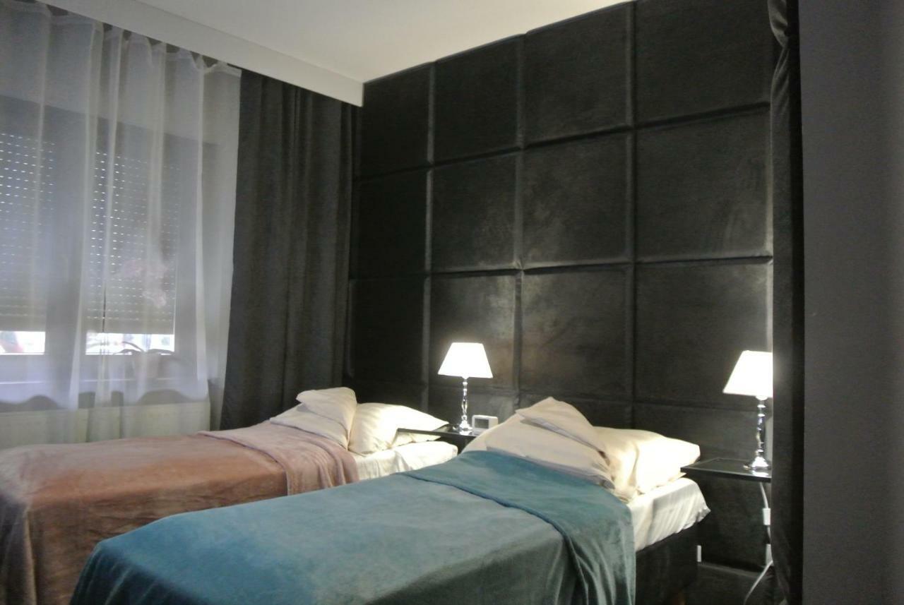 Apartamenty Centrum- Kochanowskiego -Dawniej Two-Bedroom Apartment Zielona Gora  Exterior photo